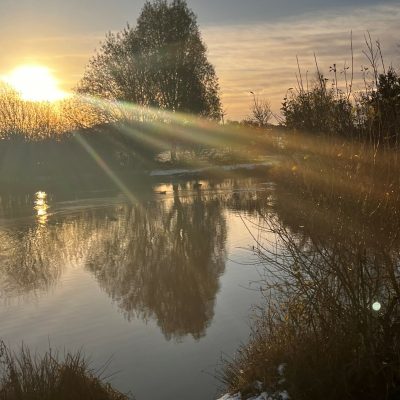Pond3
